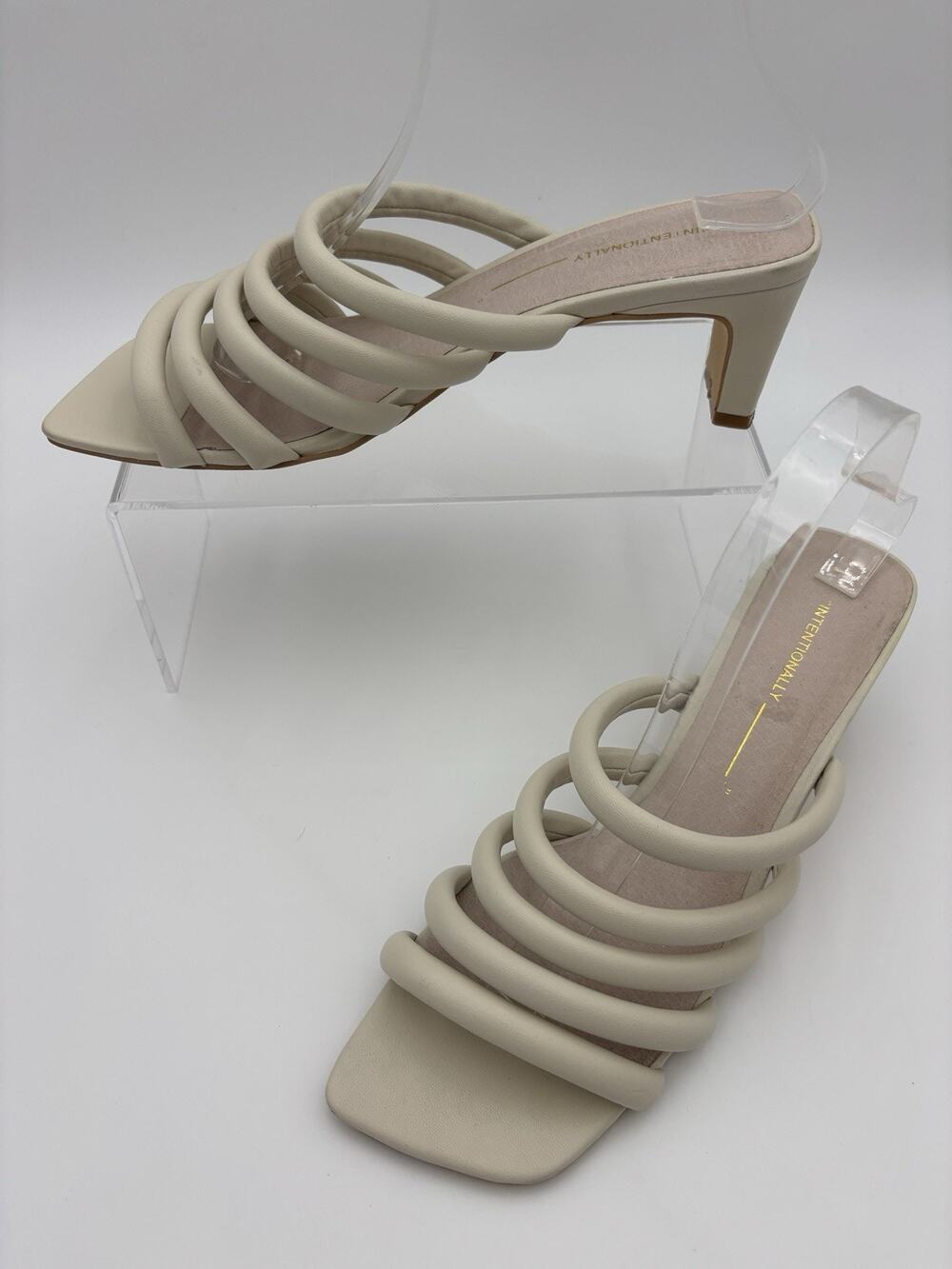 Intentionally Blank Strappy Sandals Cream Leather Size 10 Low Heel